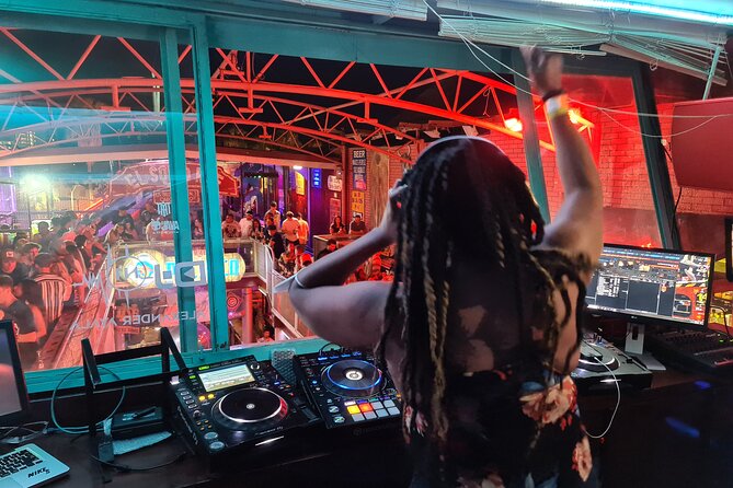 Cabo Bar Crawl - The BEST Bar and Clubs in Cabo - The Top Bars in Cabo San Lucas