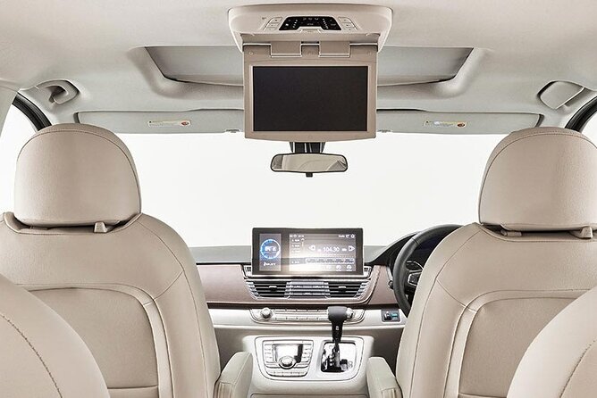 Cairns Airport Luxury Private Transfer Airport to City Hotel - Overview and Details