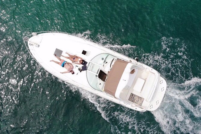 Cancun Bay Private 2-Hour on a Luxury Yacht - Luxury Yacht Experience