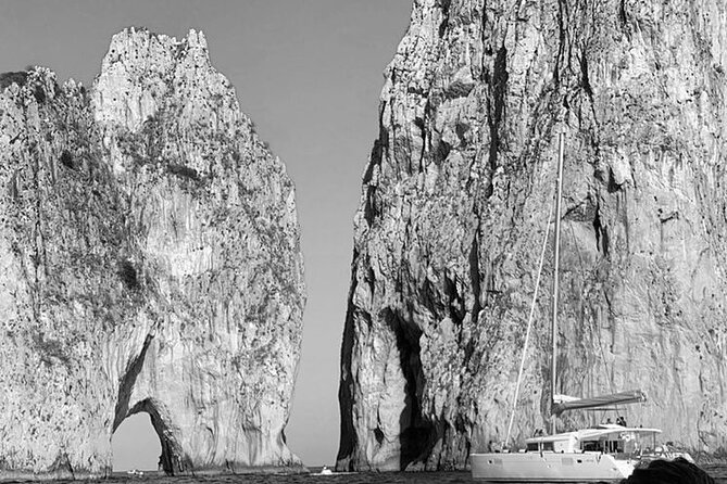 Capri Magical Boat Tour for an Unforgettable 3 Hour Experience. - Tour Highlights