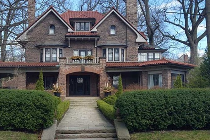 Casa Loma: Uncover the Stories Behind the Regal Facades on an Audio Walking Tour - Opening Hours and Location