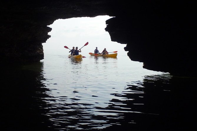 Cave Point Kayak Tour - Tour Details