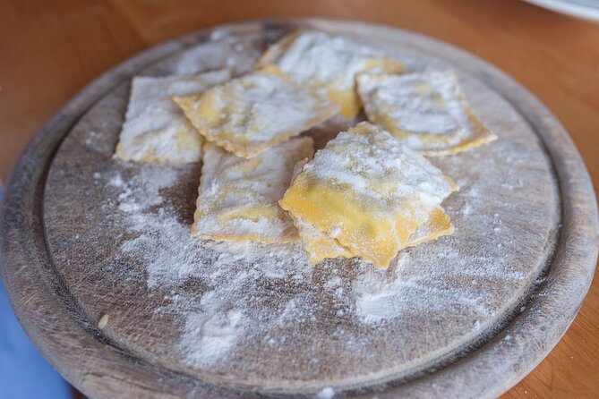 Cesarine: Pasta & Tiramisu Class at Locals Home in Verona - Overview and Experience