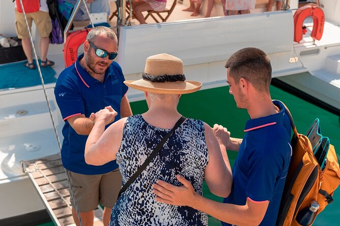 Chania Afternoon Catamaran Cruise With Dining - Catamaran Features and Amenities