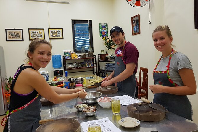 Chef Duyens Home Cooking Classes and Market Tours - Market Tours