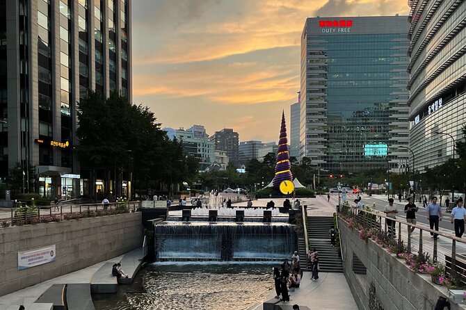 Cheonggyecheon Night Walk Tour With Korean Young Locals - Highlights of the Tour