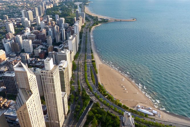 Chicagos Gold Coast Hidden History: A Self-Guided Audio Walk - Overview of the Gold Coast Neighborhood