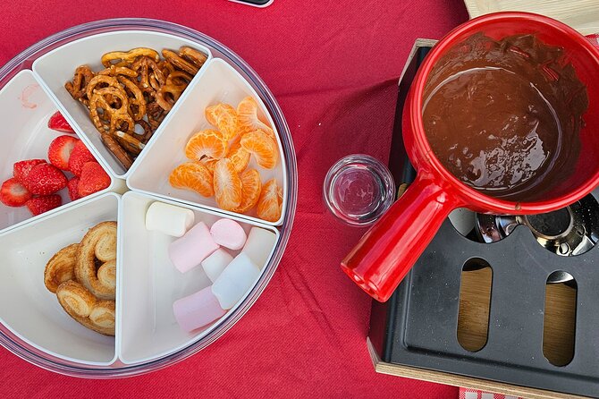 Chocolate Fondue Float Experience in Interlaken - What Is a Chocolate Fondue Float?