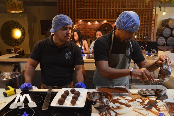 Chocolate Master Class - Learn to Make Cacao Balls and Chocolate Barks