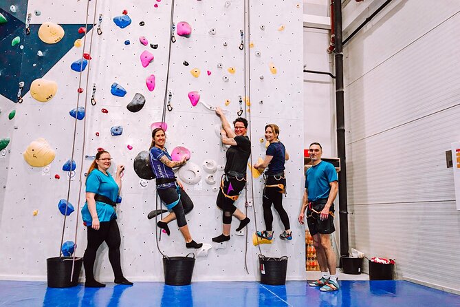 Climbing at Mørkvedhallen Climbing Center - Included Amenities and Services