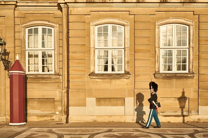 Copenhagen Famous Landsmarks PhotoWalks Tour - Tour Overview and Features