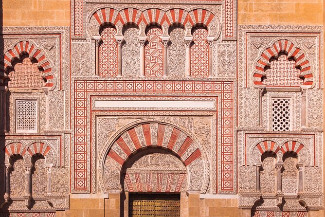 Córdoba Scavenger Hunt and City Highlights Walking Tour - Accessibility and Restrictions