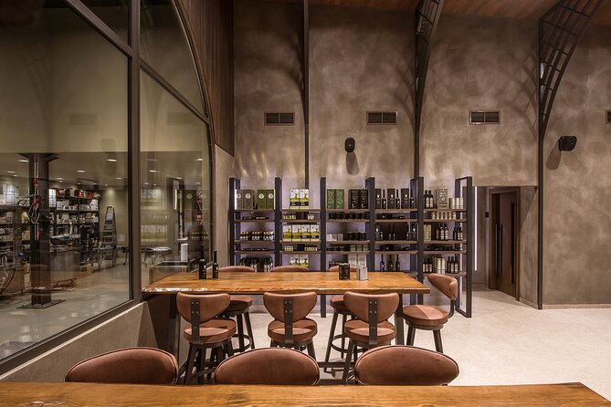 Cretan Olive Oil Tasting and Food Pairing in Agia Varvara - Tasting Experience