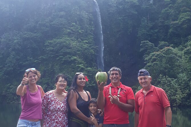 Crossing the Island of TAHITI in a 4x4 Safari (Mountain, Waterfall, River, Basins) - Guides Knowledge and Expertise