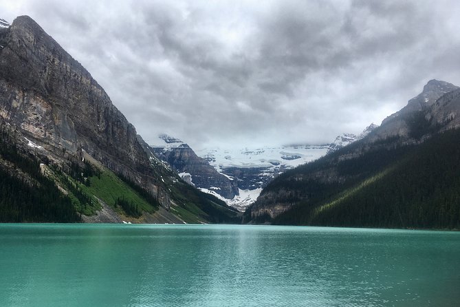 Day Hike in Lake Louise - What to Bring