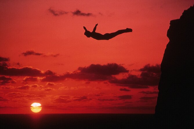 Deluxe High Cliff Divers Exhibition by Night W/Different Options - Pricing and Booking Options