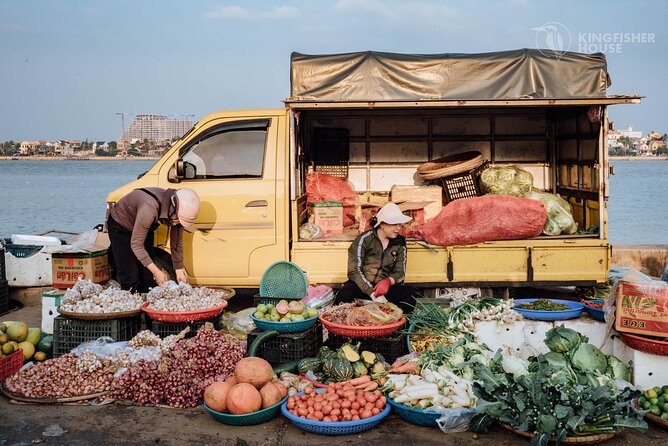 Dong Hoi Sightseeing and Street Food Bike Tour - Street Food Delicacies