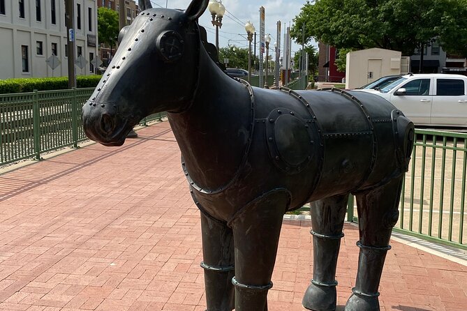 Downtown Plano Walking Tour With Food and Drink - Overview and Experience