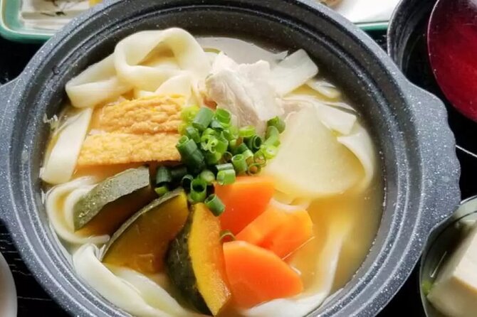 富士山ツアー:富士吉田の3つの公園とヒーリングビレッジ、日本 - Tour Details