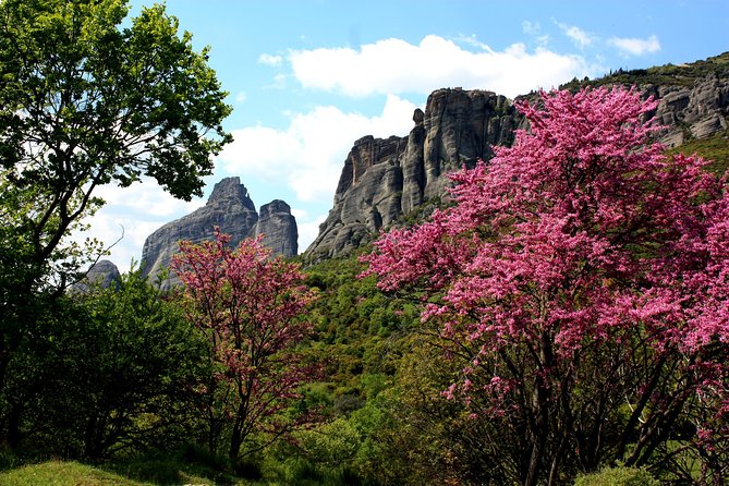 Easy Hiking Adventure at Meteora - What to Bring for the Hike