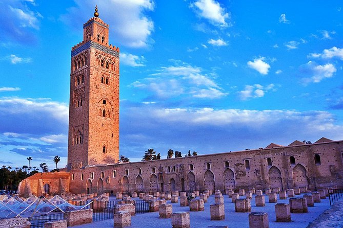 Enchanting Half-Day Journey of Marrakech Into History & Culture. - Navigating the Medina and Jewish Quarter