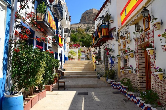 Explore the Old City Center of Alicante Private Walking Tour - Must-See Landmarks