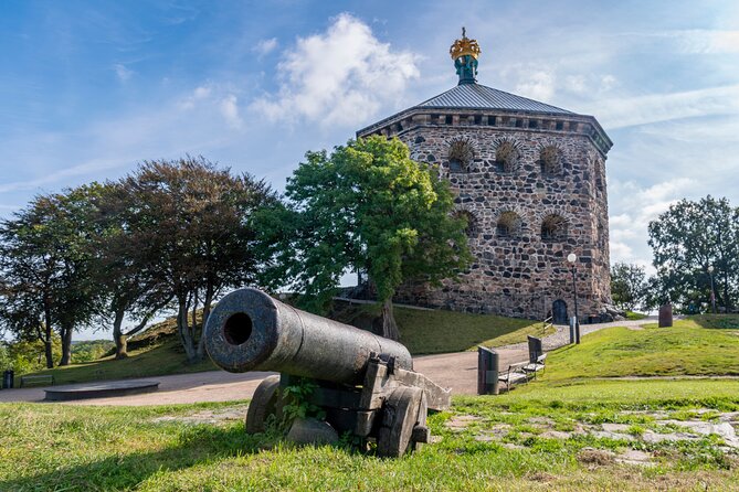 Fascinating Gothenburg Walking Tour for Couples - Romantic Canals and Waterways