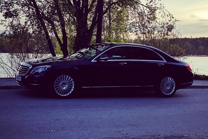 First Class Airport Limousine Transfer: Arlanda Airport to Stockholm City - Booking Confirmation and Availability