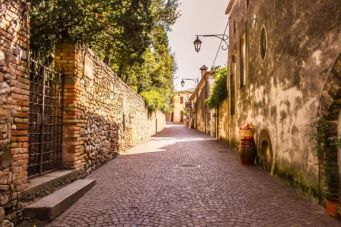 From Abano Montegrotto Tour to Arquà Petrarca Medieval Village - Meeting and Pickup Details