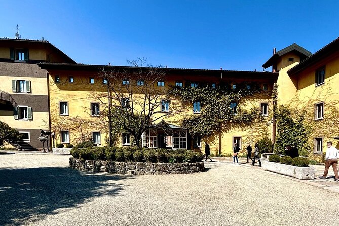 From Lake Como or Milan: Serravalle VIP Shopping and Wine Tasting - Transportation Options