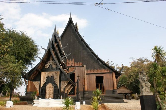 Full-Day Guided Tour of Chiang Rai Temples From Chiang Mai - Tour Highlights