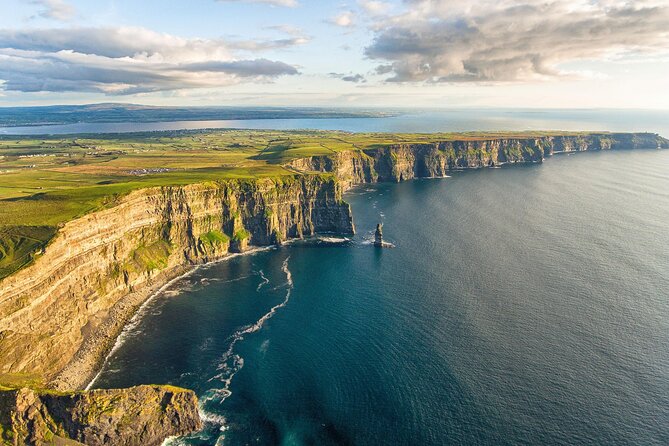 Full Day Private Tour to The Cliffs of Moher, Bunratty Castle - Itinerary Overview