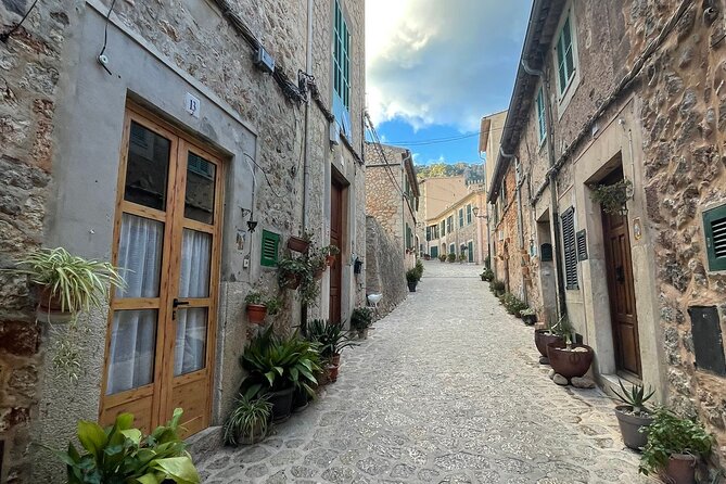 Full-Day VIP Tour in Balearic Islands - Tour Details