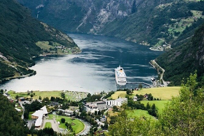 Geiranger Shore Excursion: Mt. Dalsnibba and Eagle Road - Meeting Point and Logistics