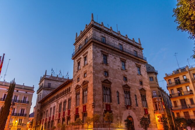 Ghost Hunt Exploration Game in Gothic Quarter Barcelona - Overview and Features