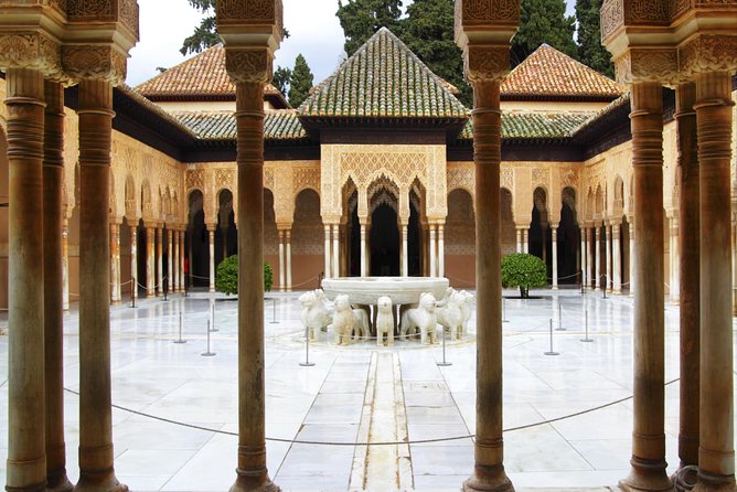 Granada Walking Tour Incluyendo Alhambra, Albaicín Y Sacromonte - Tour Inclusions