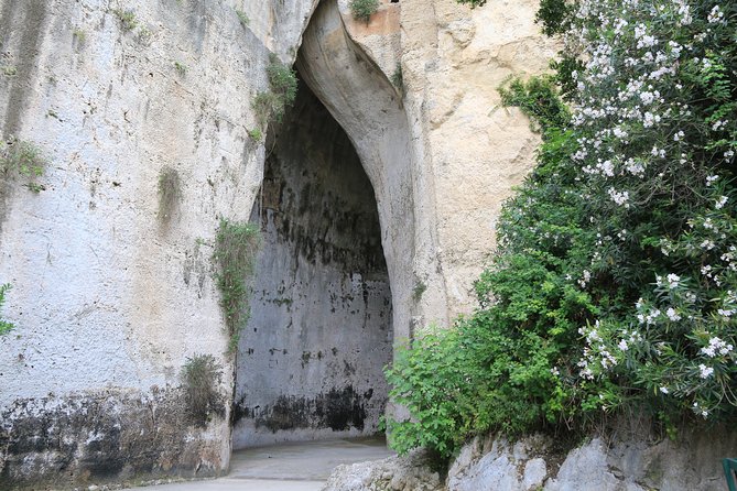 Group Guided Tour of the Archaeological Park of Neapolis - Pricing and Booking