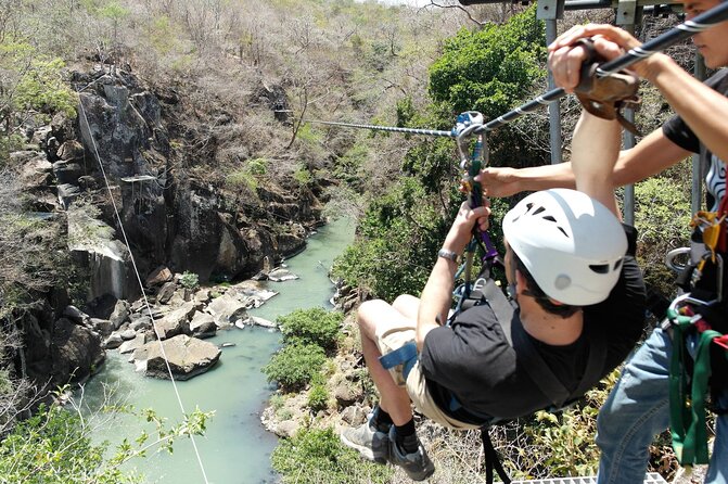 Guanacaste Rainforest Sloth, Hiking, and Chocolate Tour  - Playa Flamingo - Guided Hike With Wildlife Spotting