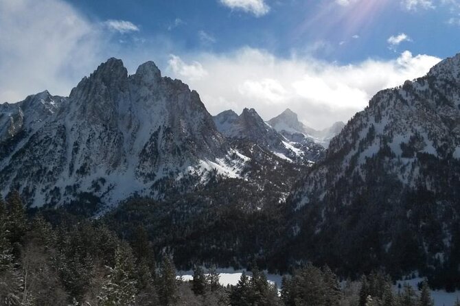 Guided Snowshoe Route in the National Park in the Pyrenees - Snowshoeing Basics