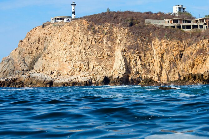 Guided Tours of the 7 Bays of Huatulco Oaxaca in Catamaran - Bay #2: Chahue Bay