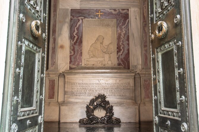 Guided Walking Tour to Dantes Last Refuge in Ravenna - Meeting Details and Expert Guide