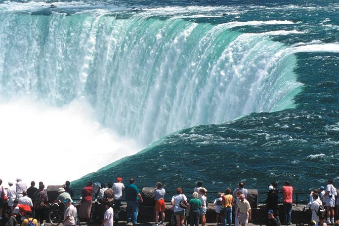 Half-Day Canadian Side Sightseeing Tour of Niagara Falls With Cruise & Lunch - Tour Highlights