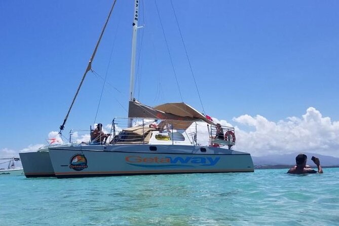 Half-Day Catamaran Tour in Cayos De La Cordillera With Lunch - Tour Duration and Inclusions