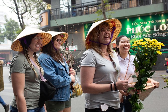 Hanoi Market Tour & Vietnamese Traditional Dish Cooking Class - Overview of the Hanoi Market Tour