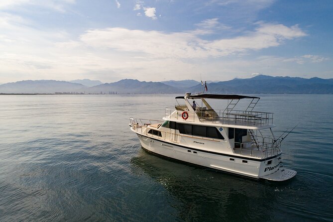 Hatteras 58-61 Luxury Yacht in Puerto Vallarta & Nuevo Nayarit - Pricing and Guarantee