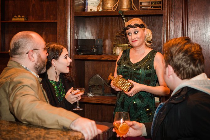 Haunted Chicago Ghost and Pub Walking Tour - Tour Details