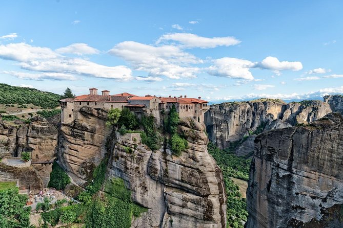 Hiking in Magnificent Meteora - Must-See Landmarks Along the Hiking Routes