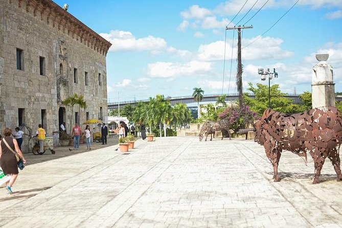 Historical Santo Domingo Day Trip From Punta Cana - Colonial Monuments and Historical Landmarks
