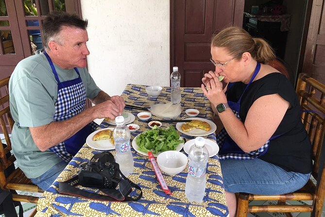 Hoi an ECo Cooking Class With Bamboo Basket Rowing, Local Market & Boat Trip - Local Experience