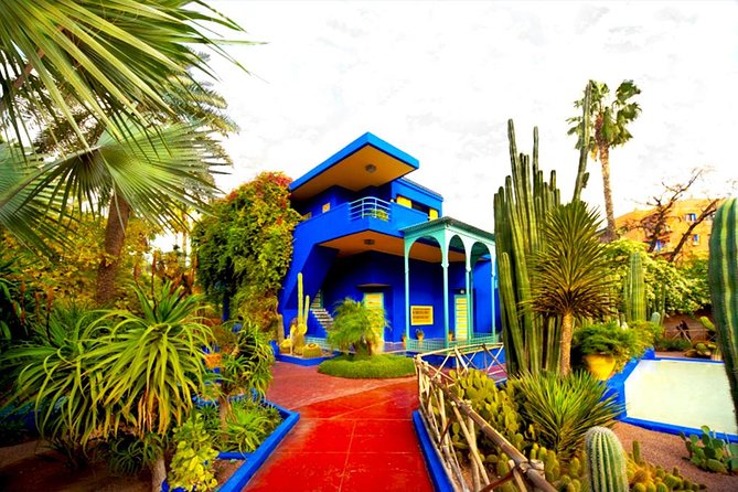 Horse and Carriage Ride With Majorelle Garden - Soaking up the Unique Atmosphere of Marrakech